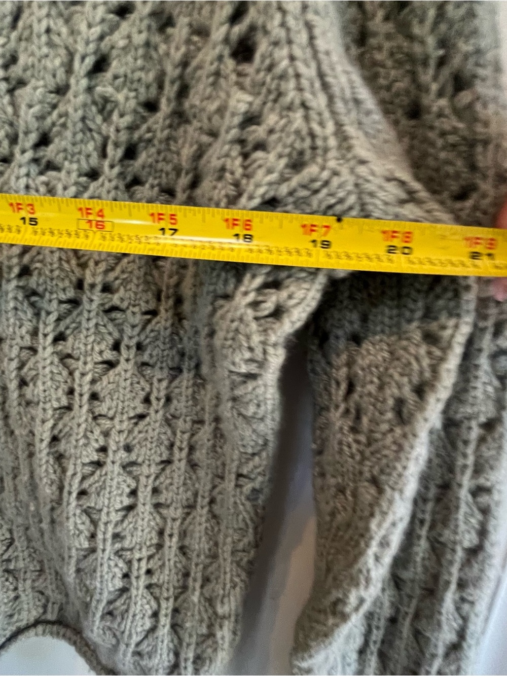 Vince Wool & Cashmere Grey Crochet Cardigan SZ M - Picture 5 of 8